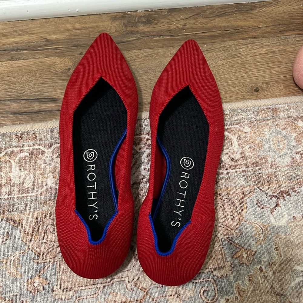 Rothy’s 9.5 Red Flats Pointed